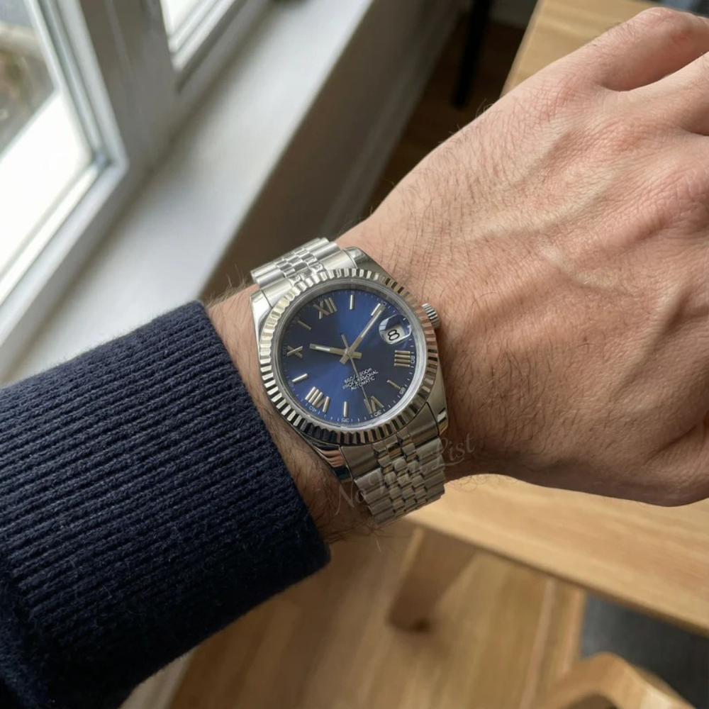 Date - Roman Blue