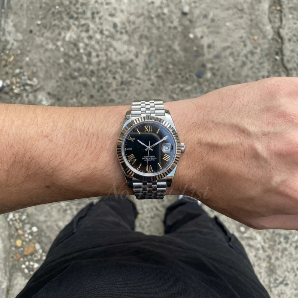Date - Roman Gold Black